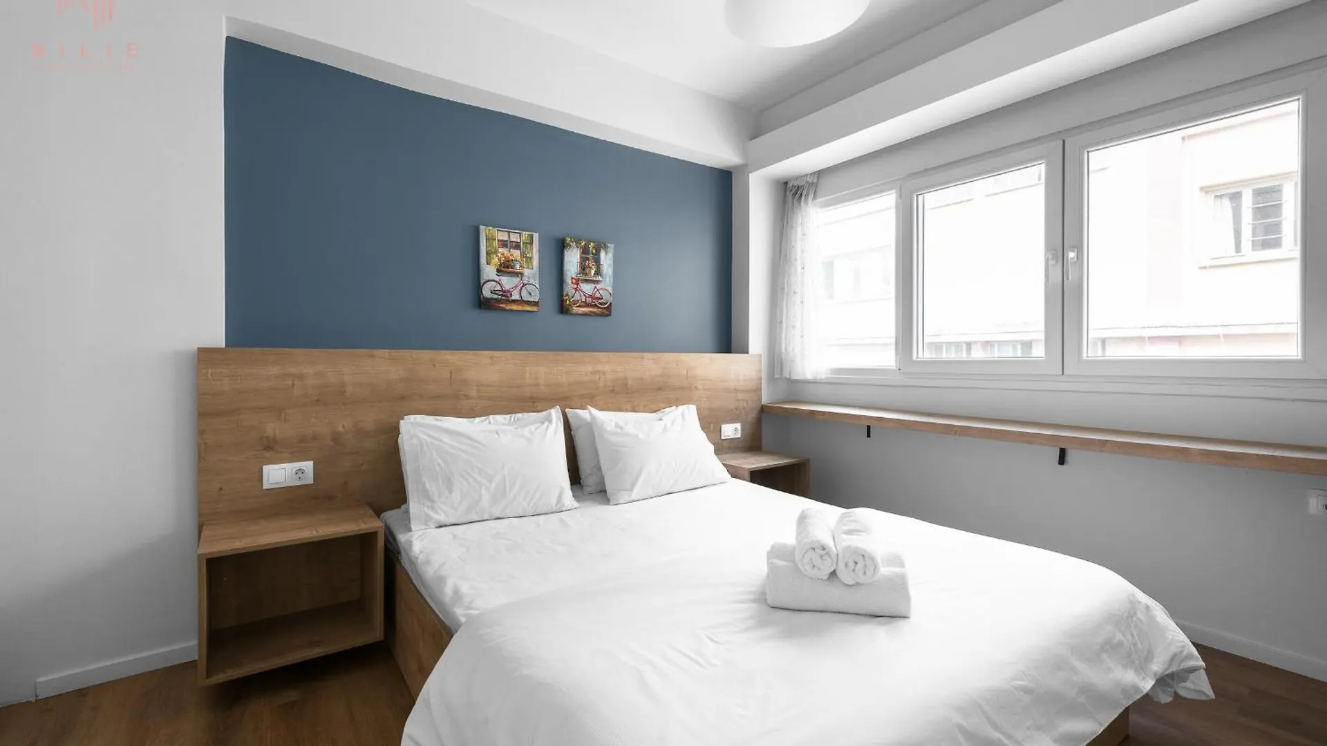 Civilian , Nilie Hospitality Mgmt 테살로니키